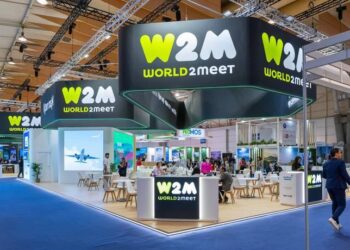 W2M consolida un gran 2025 ampliando su oferta con foco en el segmento sénior